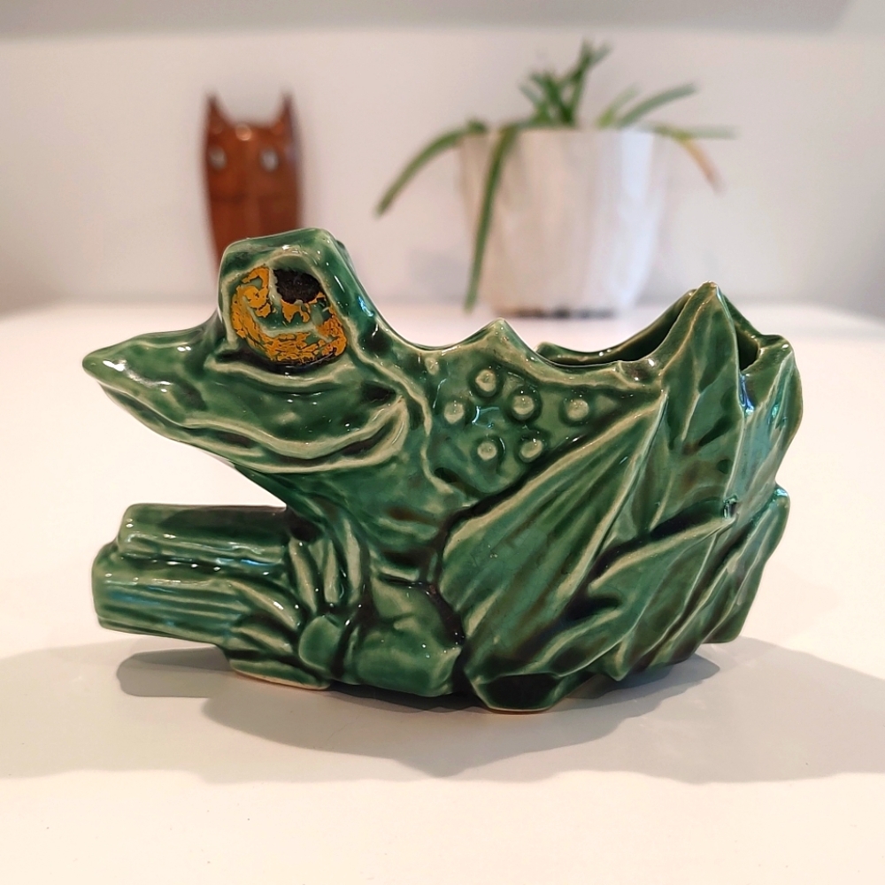 McCoy Pottery Vintage Frog Lotus Flower Vase Mid-Century MCM Green Whimsy